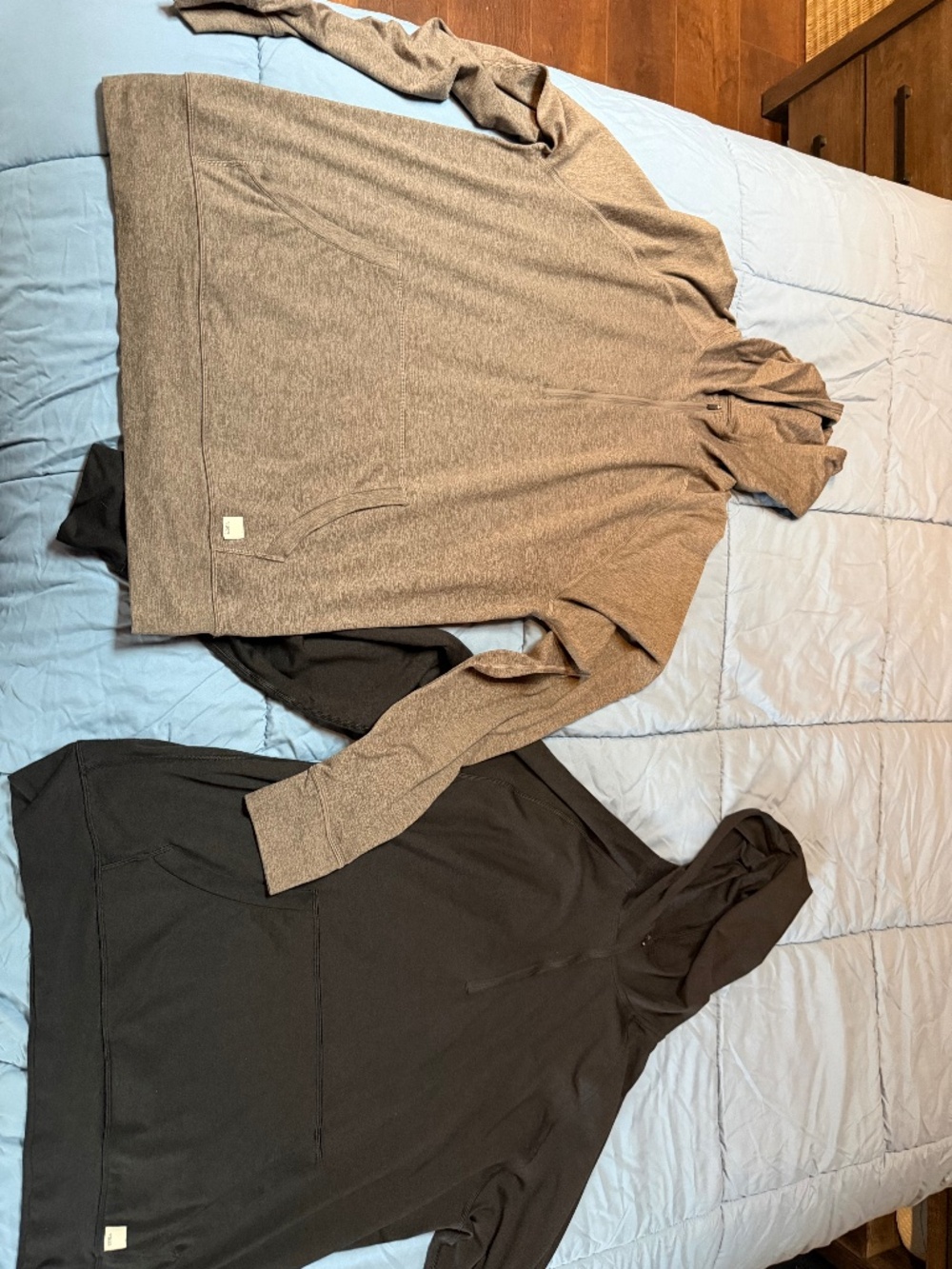 2 Vuori Ponto Performance half-zip hoodies
